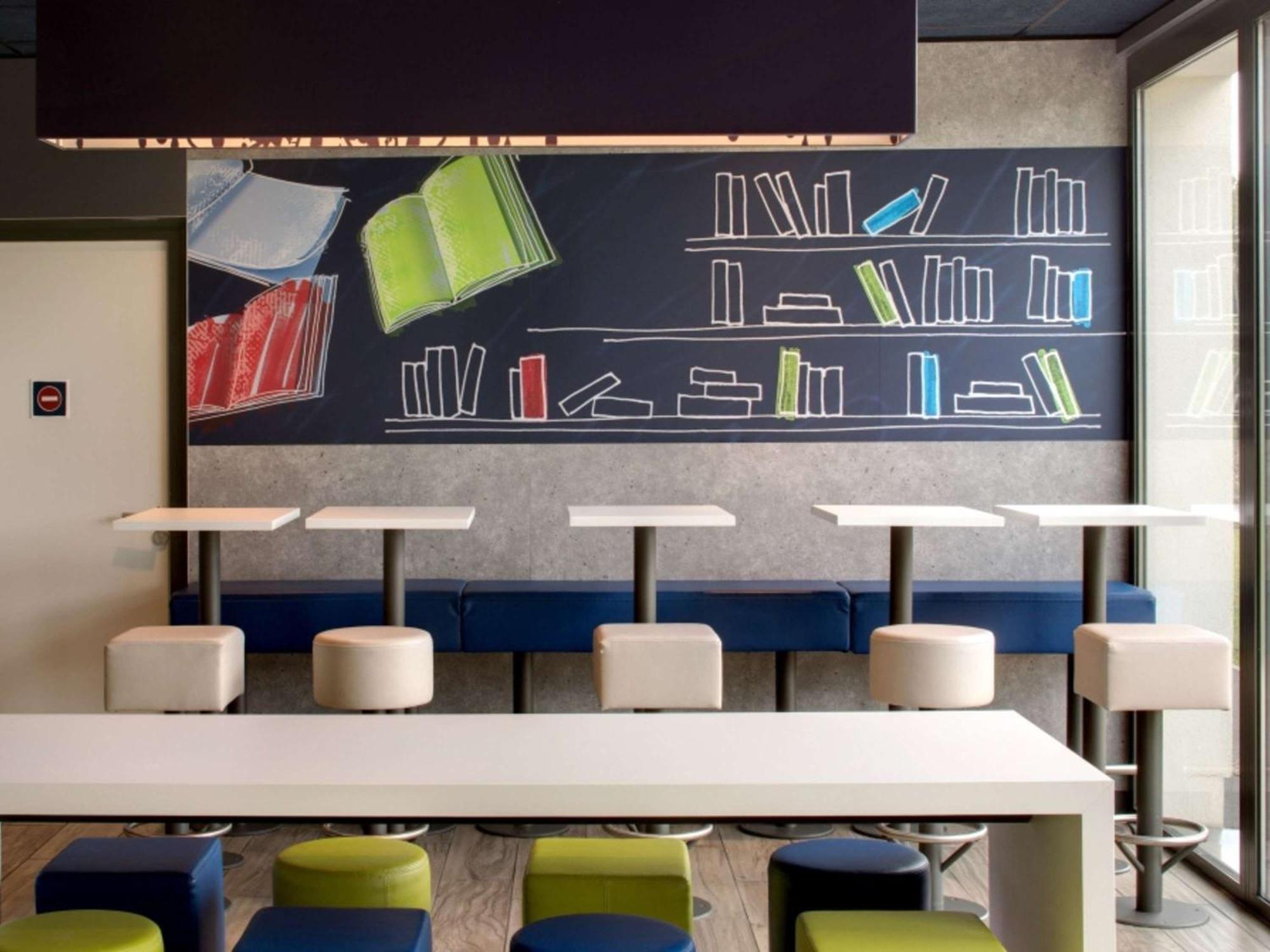 Ibis Budget Montceau Les Mines Zewnętrze zdjęcie